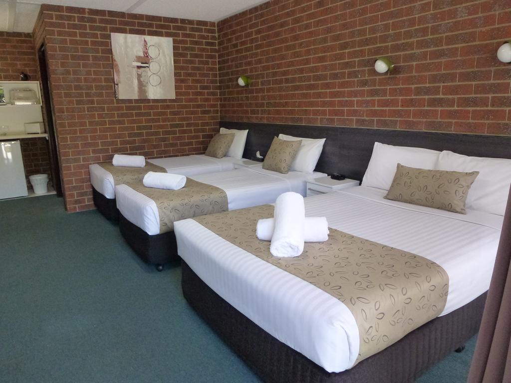 Healesville Motor Inn Room photo